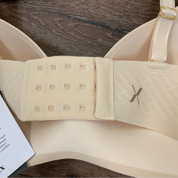 Knix Womens dune wingwoman contour wire free 3 hook bra 3 - Picture 6 of 8